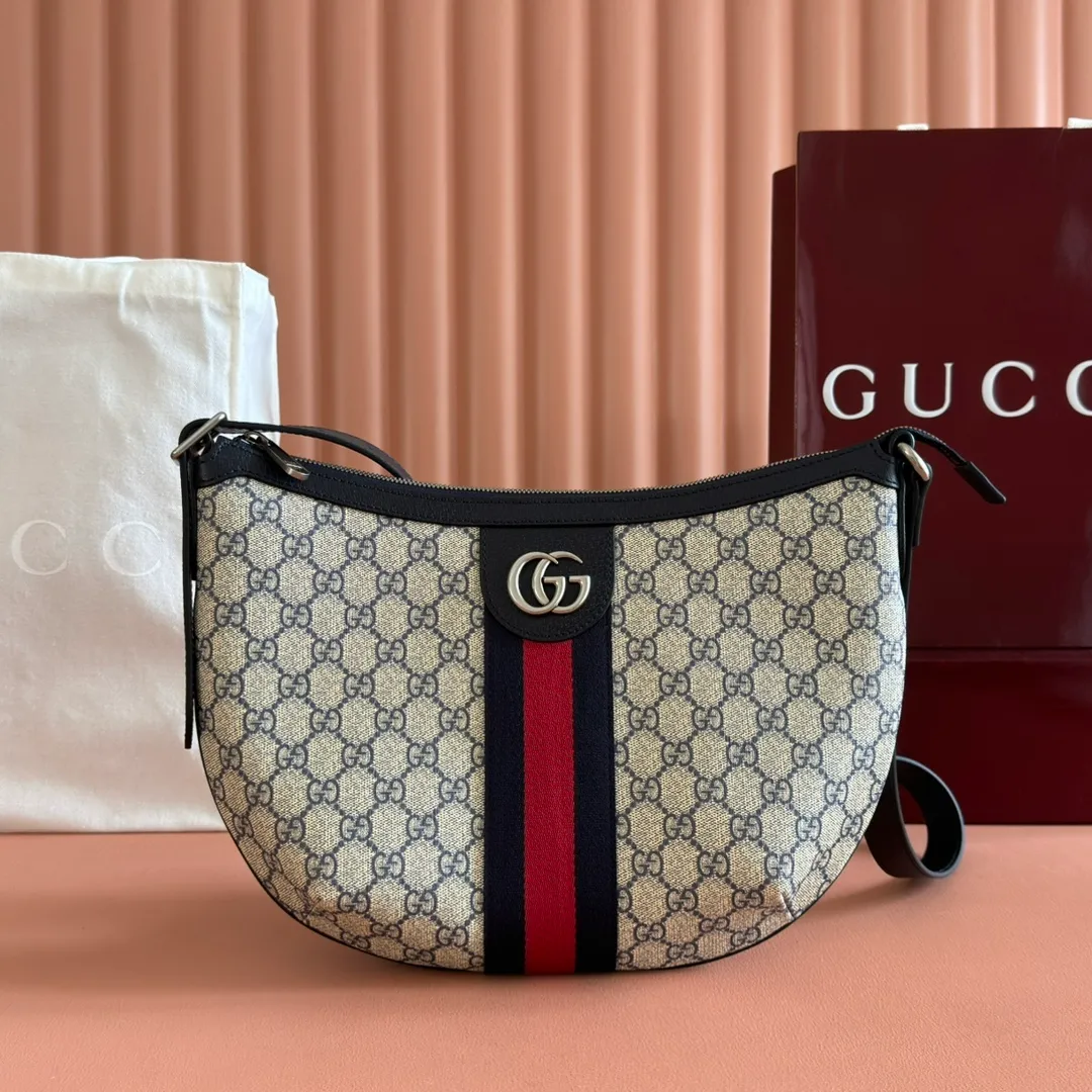 p800. 💋💋💋【Original leather accessories🌈 Equipped with full counter packaging】🔥🔥 GG series👉2021 latest model, the classic retro style is definitely a rare model in this series suitable for all ages. The Ophidia series continues to grow and develop, and will bring stunning new products every season. This handbag is part of the Epilogue collection and features a removable shoulder strap. The square retro shape combines the brand's classic striped webbing and Double G styling accessories, and the handbag is made of the brand's iconic Double G pattern. Model: 598125. Size: 30*22*5.5cm. Color: blue