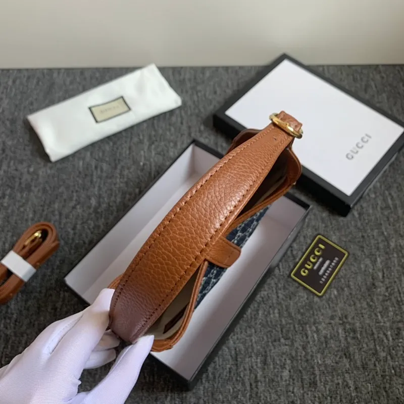 All categories Official website "Brand Women's Bags" Women's Bags 💙 GUCCI 2022 official new Gucci underarm bag wholesale Original order quality 58002000 Size: 27.5-19-4 Cm