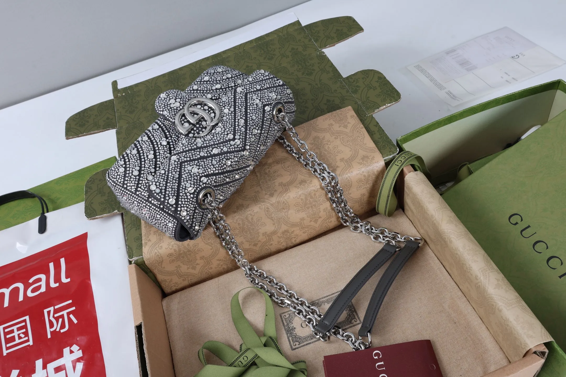 All categories Official website "Brand Women's Bags" Women's Bags 💙 GUCCI 2026 GUCCI new crossbody shoulder bag