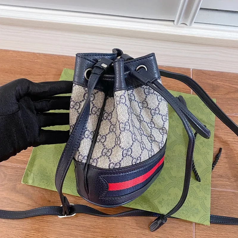 All categories Official website "Brand Women's Bags" Women's Bags 💙 GUCCI 2022 Official New Gucci Bucket Bag Wholesale 58001600 High Quality Specifications: 18.5-15-9CM