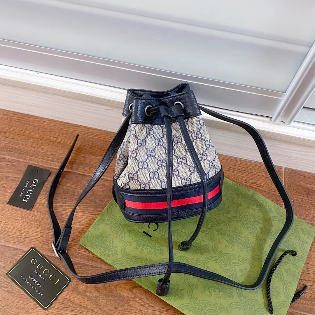 All categories Official website "Brand Women's Bags" Women's Bags 💙 GUCCI 2022 Official New Gucci Bucket Bag Wholesale 58001600 High Quality Specifications: 18.5-15-9CM