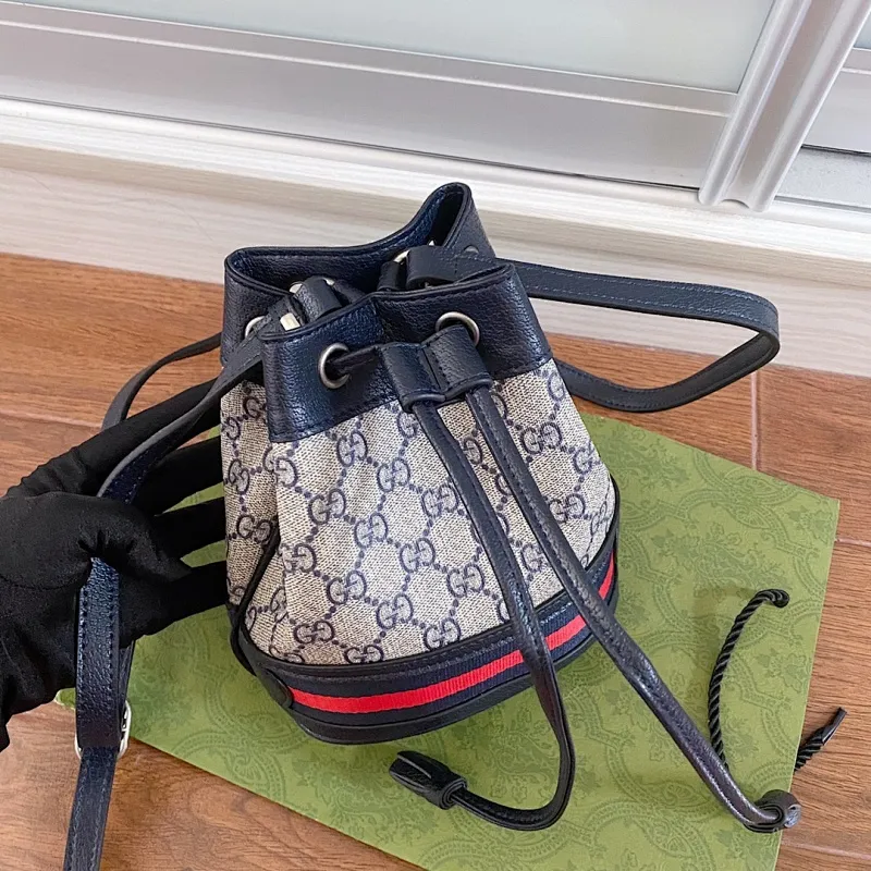 All categories Official website "Brand Women's Bags" Women's Bags 💙 GUCCI 2022 Official New Gucci Bucket Bag Wholesale 58001600 High Quality Specifications: 18.5-15-9CM