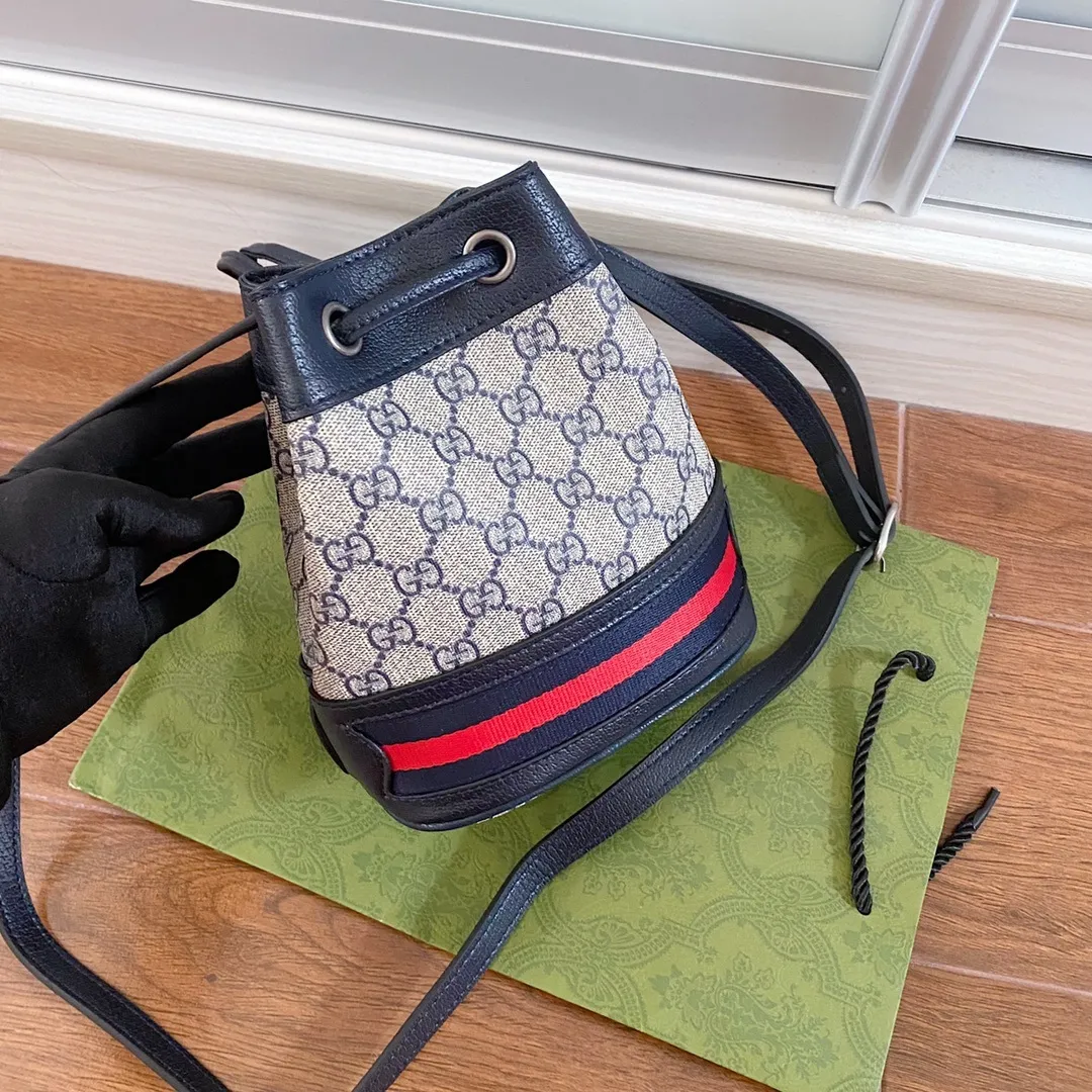 All categories Official website "Brand Women's Bags" Women's Bags 💙 GUCCI 2022 Official New Gucci Bucket Bag Wholesale 58001600 High Quality Specifications: 18.5-15-9CM