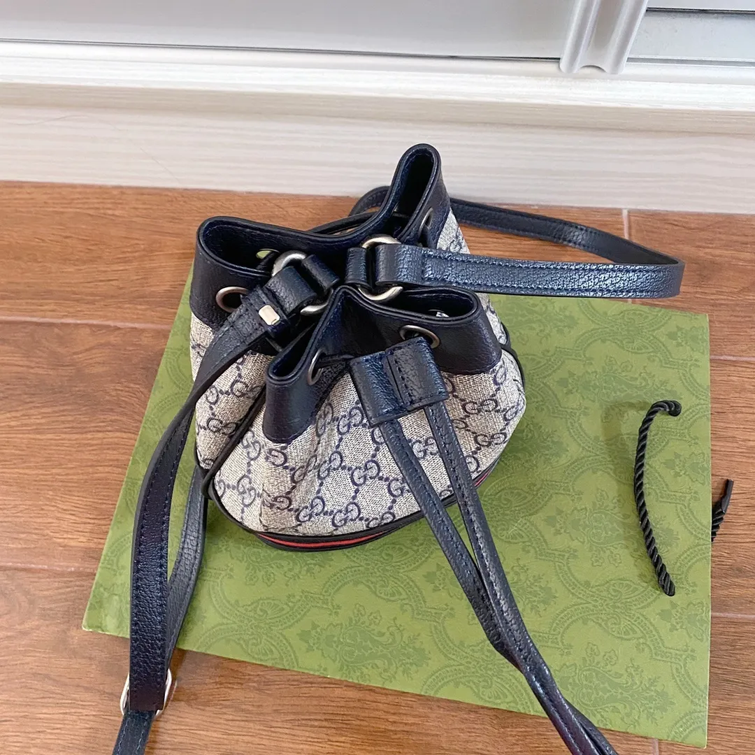 All categories Official website "Brand Women's Bags" Women's Bags 💙 GUCCI 2022 Official New Gucci Bucket Bag Wholesale 58001600 High Quality Specifications: 18.5-15-9CM
