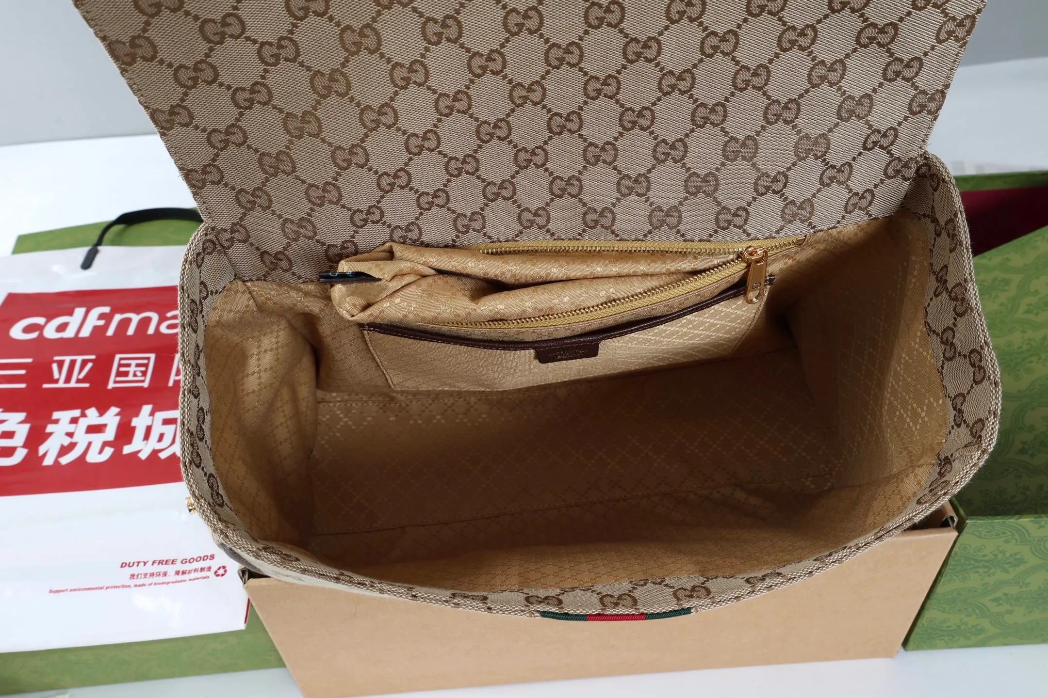 All categories Official website "Brand Women's Bags" Women's Bags 💙 GUCCI 2026 GUCCI new crossbody shoulder bag