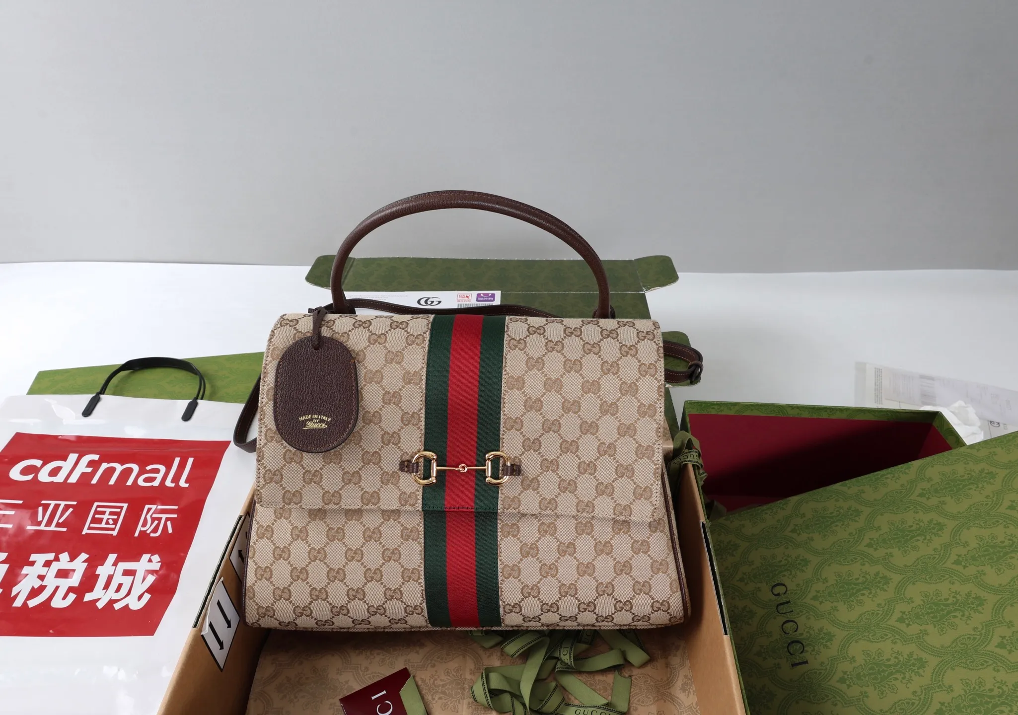 All categories Official website "Brand Women's Bags" Women's Bags 💙 GUCCI 2026 GUCCI new crossbody shoulder bag