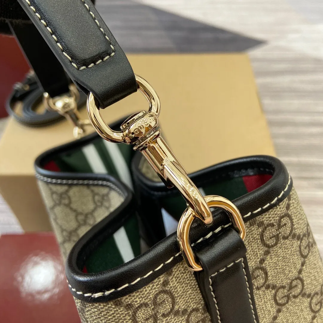 All Categories Official Website "Brand Women's Bags" Women's Bags 💙 GUCCI 2025 New GUCCI Crossbody Bag