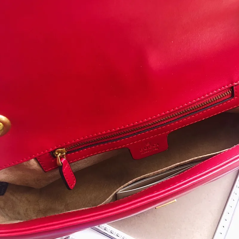 All categories Official website "Brand Women's Bags" Women's Bags 💙 GUCCI Fine imitation Gucci, high imitation Gucci bags, Gucci crossbody bags, 2022 official latest version Gucci crossbody bags, Gucci bag factory, recommended bags, size: 31-19-7CM