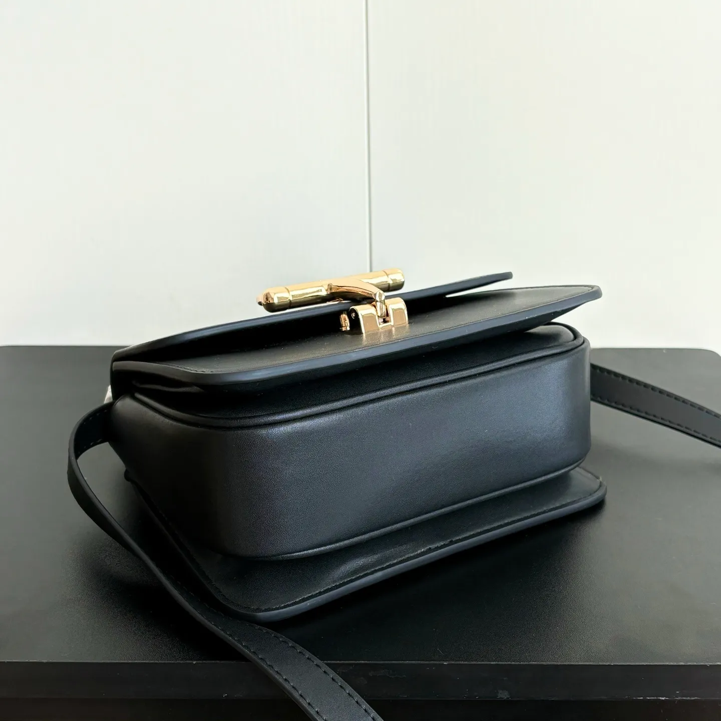 All Categories Official Website "Brand Women's Bags" Women's Bags 💙 GUCCI 2026 New GUCCI Crossbody Bag