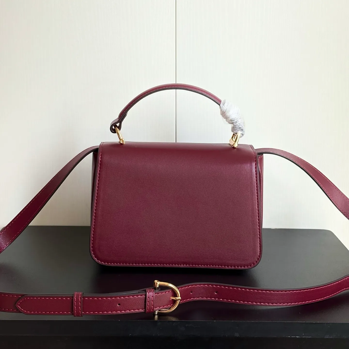All Categories Official Website "Brand Women's Bags" Women's Bags 💙 GUCCI 2026 New GUCCI Crossbody Bag