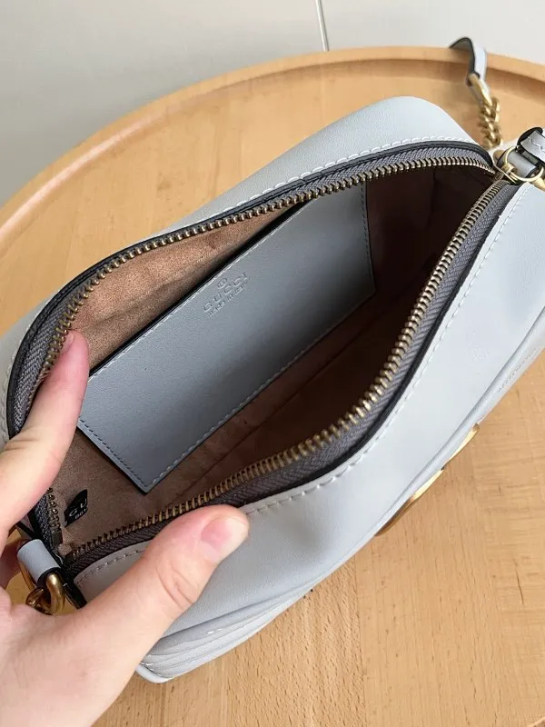 All Categories Official Website "Brand Women's Bags" Women's Bags 💙 GUCCI 2024 New GUCCI Crossbody Bag