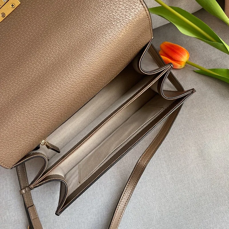All categories Official website "Brand Women's Bags" Women's Bags 💙 GUCCI 2022 Official New Gucci Crossbody Bag Wholesale 58002000 High Quality Specifications: 25-17.5-7CM