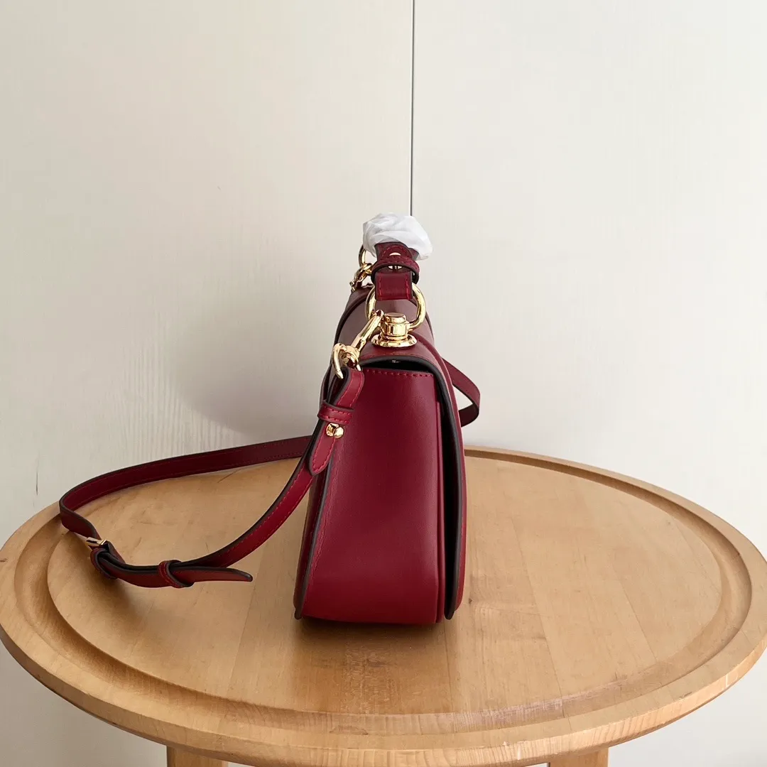 All Categories Official Website "Brand Women's Bags" Women's Bags 💙 GUCCI 2026 New GUCCI Crossbody Bag