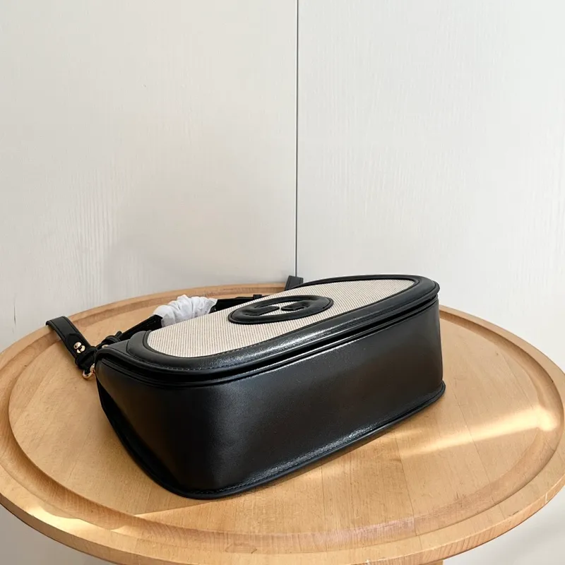 All Categories Official Website "Brand Women's Bags" Women's Bags 💙 GUCCI 2026 New GUCCI Crossbody Bag