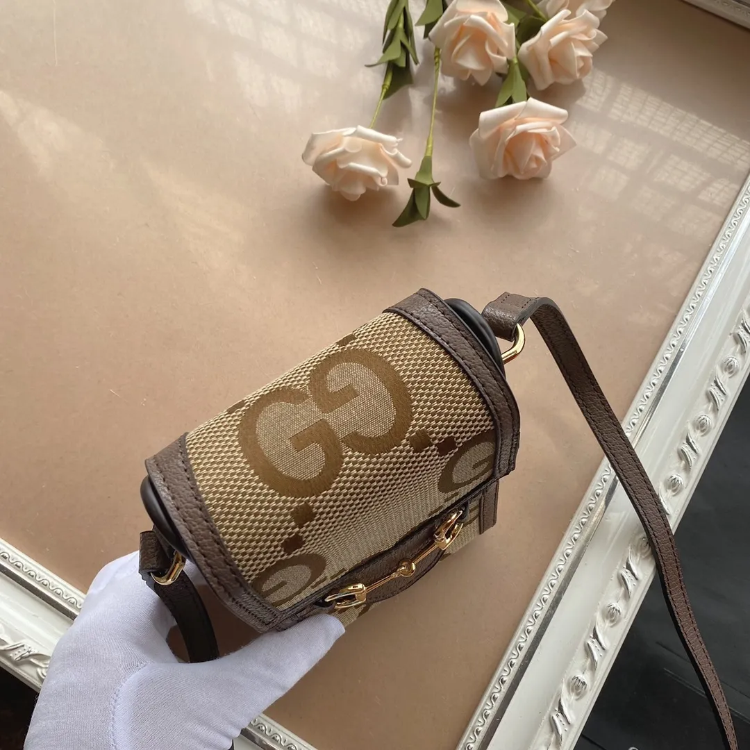 All categories Official website "Brand Women's Bags" Women's Bags 💙 GUCCI 2022 Official New Gucci Mobile Phone Bag Wholesale 58001600 High Quality Specifications: 11.5-17-4CM