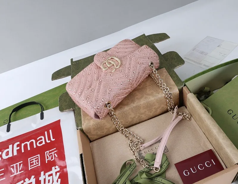 All categories Official website "Brand Women's Bags" Women's Bags 💙 GUCCI 2026 GUCCI new crossbody shoulder bag