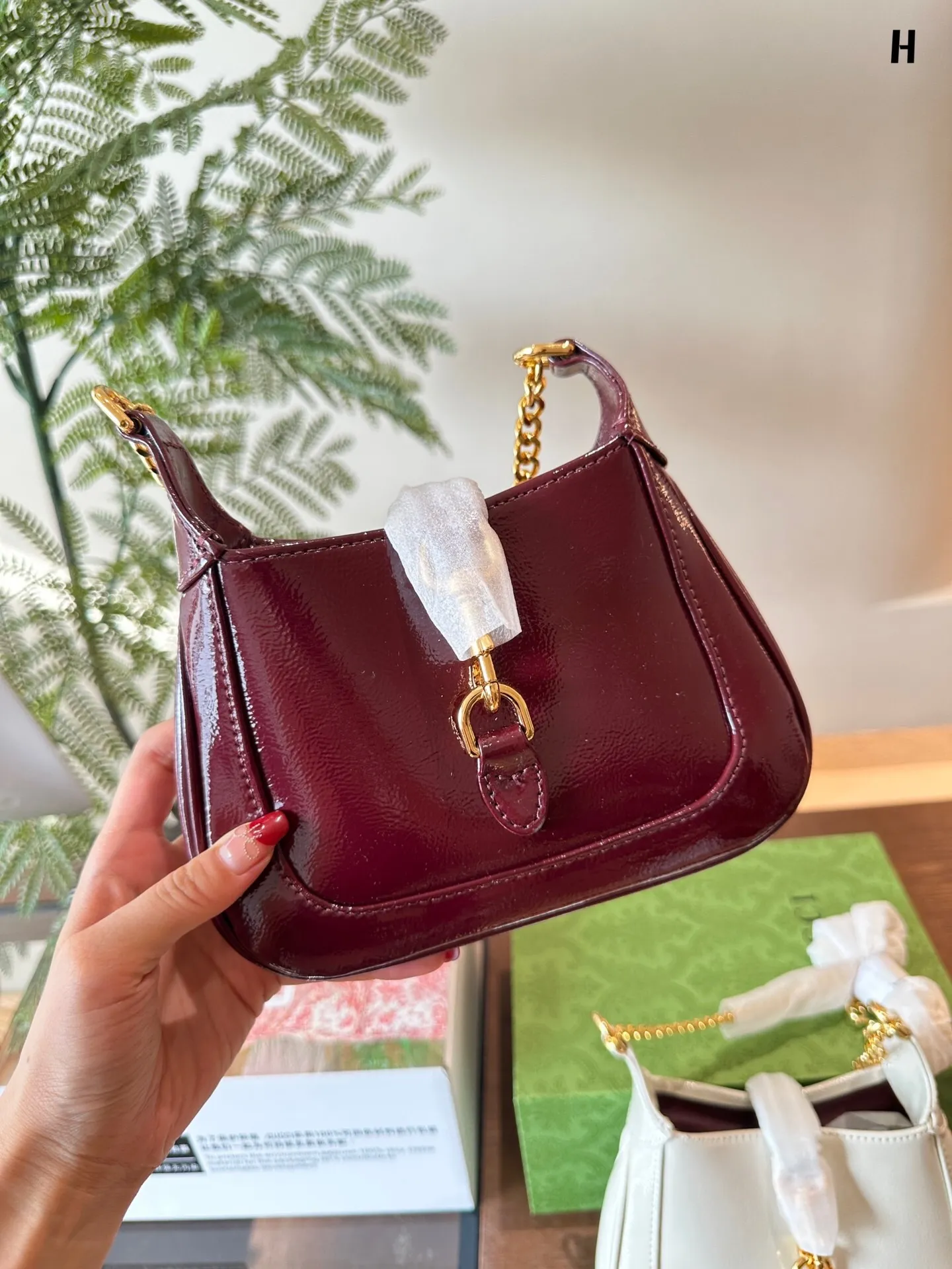 All Categories Official Website "Brand Women's Bags" Women's Bags 💙 GUCCI 2024 Official Website New GUCCI Crossbody Bag