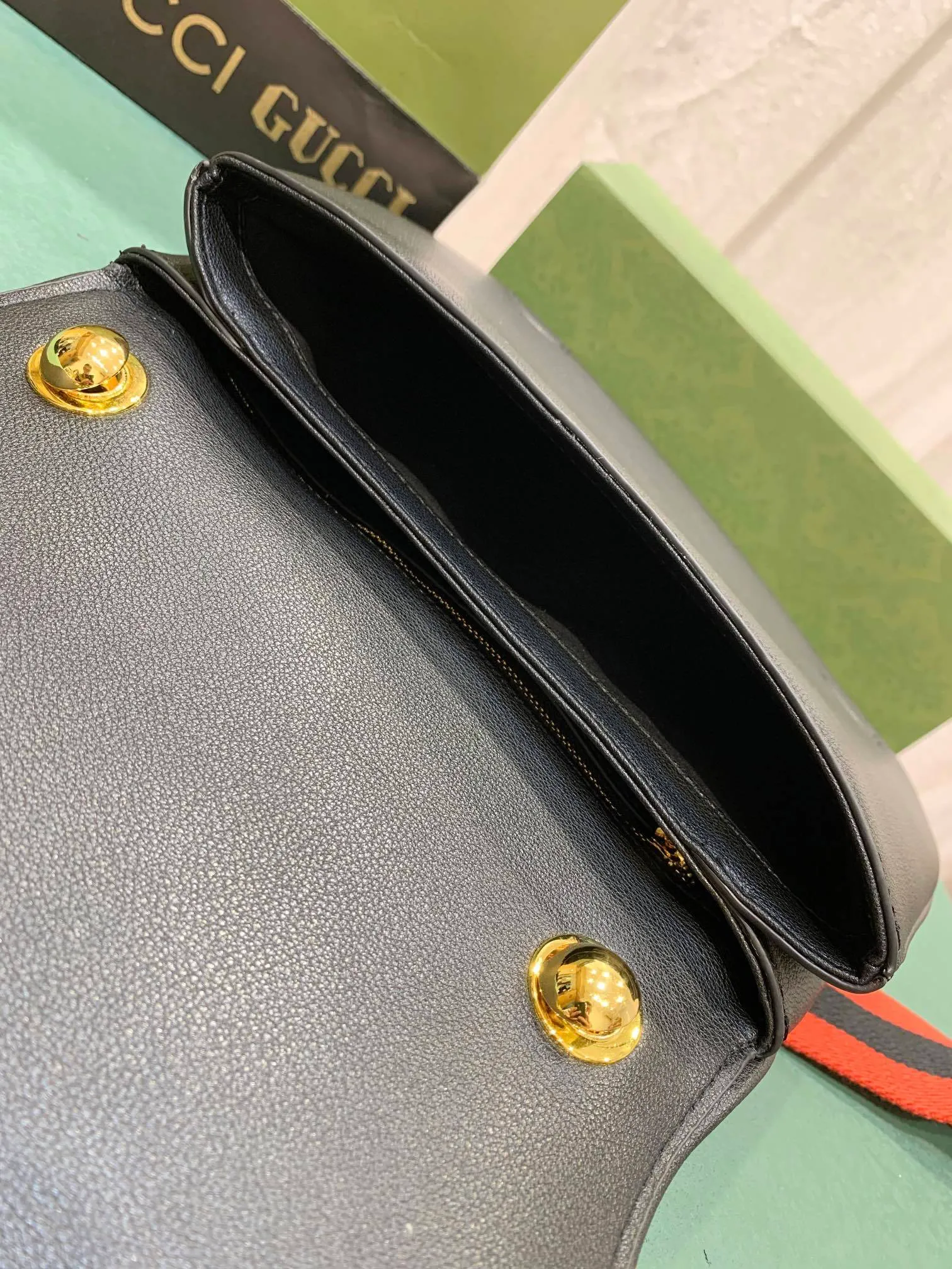 All categories Official website "Brand Women's Bags" Women's Bags 💙 GUCCI 2024 latest GUCCI crossbody bag