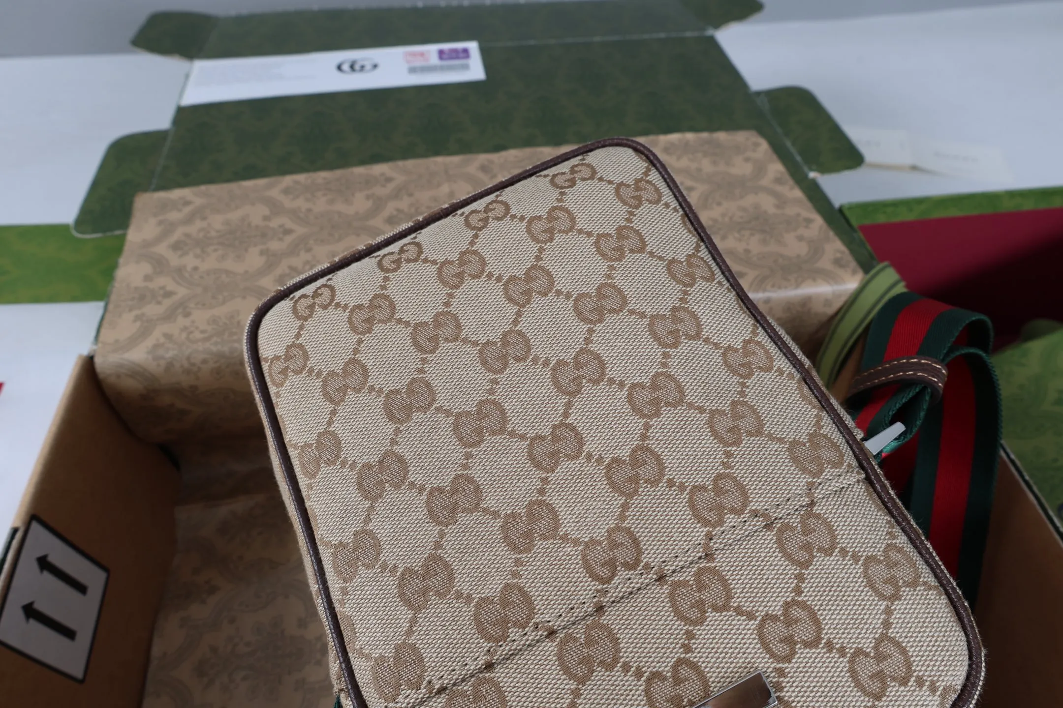 All categories Official website "Brand Women's Bags" Women's Bags 💙 GUCCI 2026 GUCCI new crossbody shoulder bag