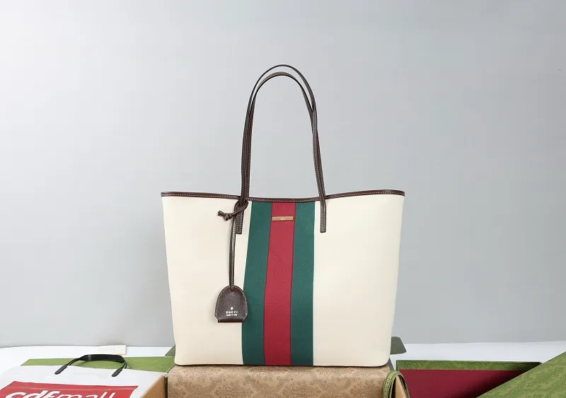 All Categories Official Website "Brand Women's Bags" Women's Bags 💙 GUCCI 2026 Classic GUCCI Print Crossbody Bag