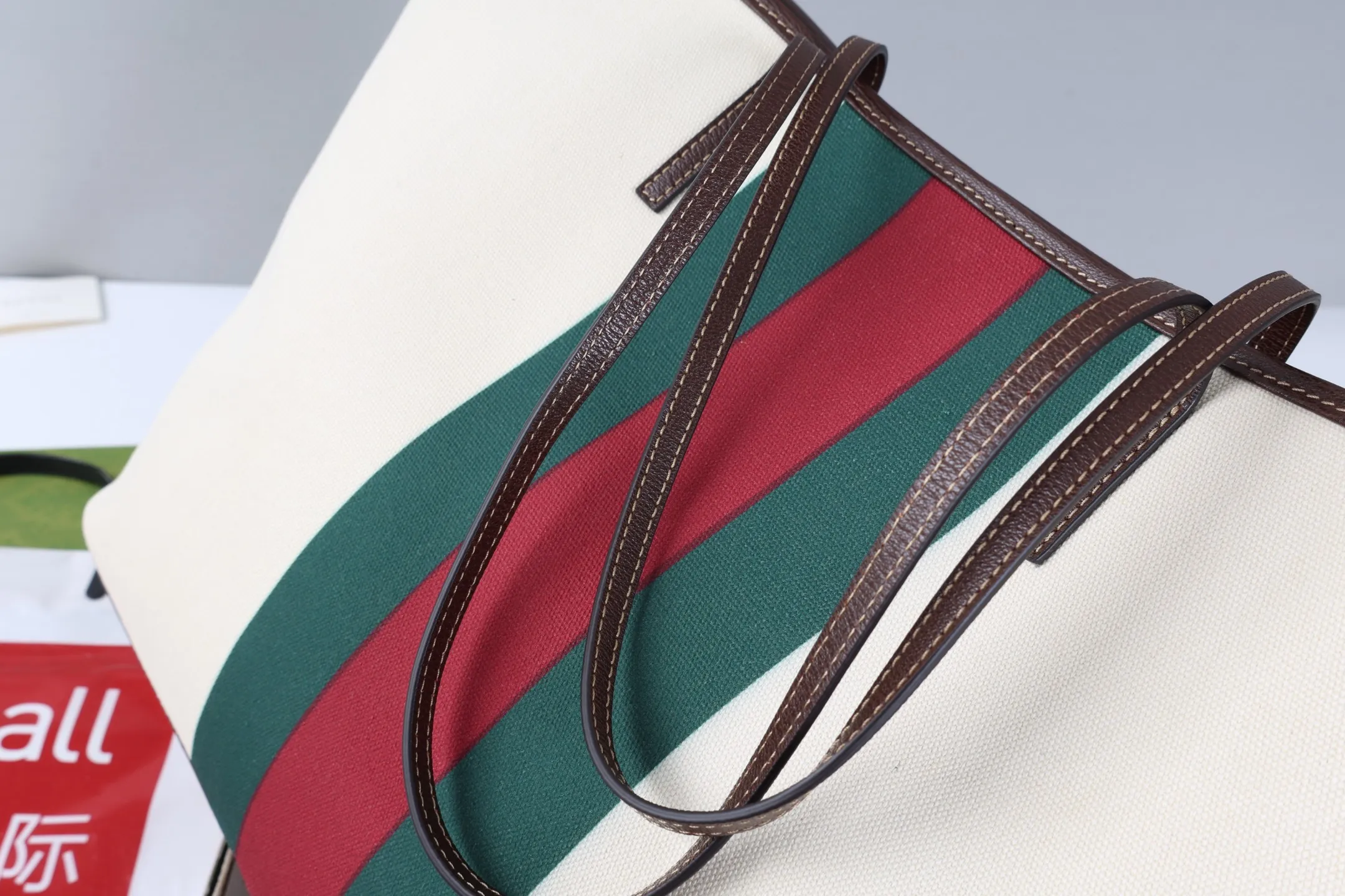 All Categories Official Website "Brand Women's Bags" Women's Bags 💙 GUCCI 2026 Classic GUCCI Print Crossbody Bag