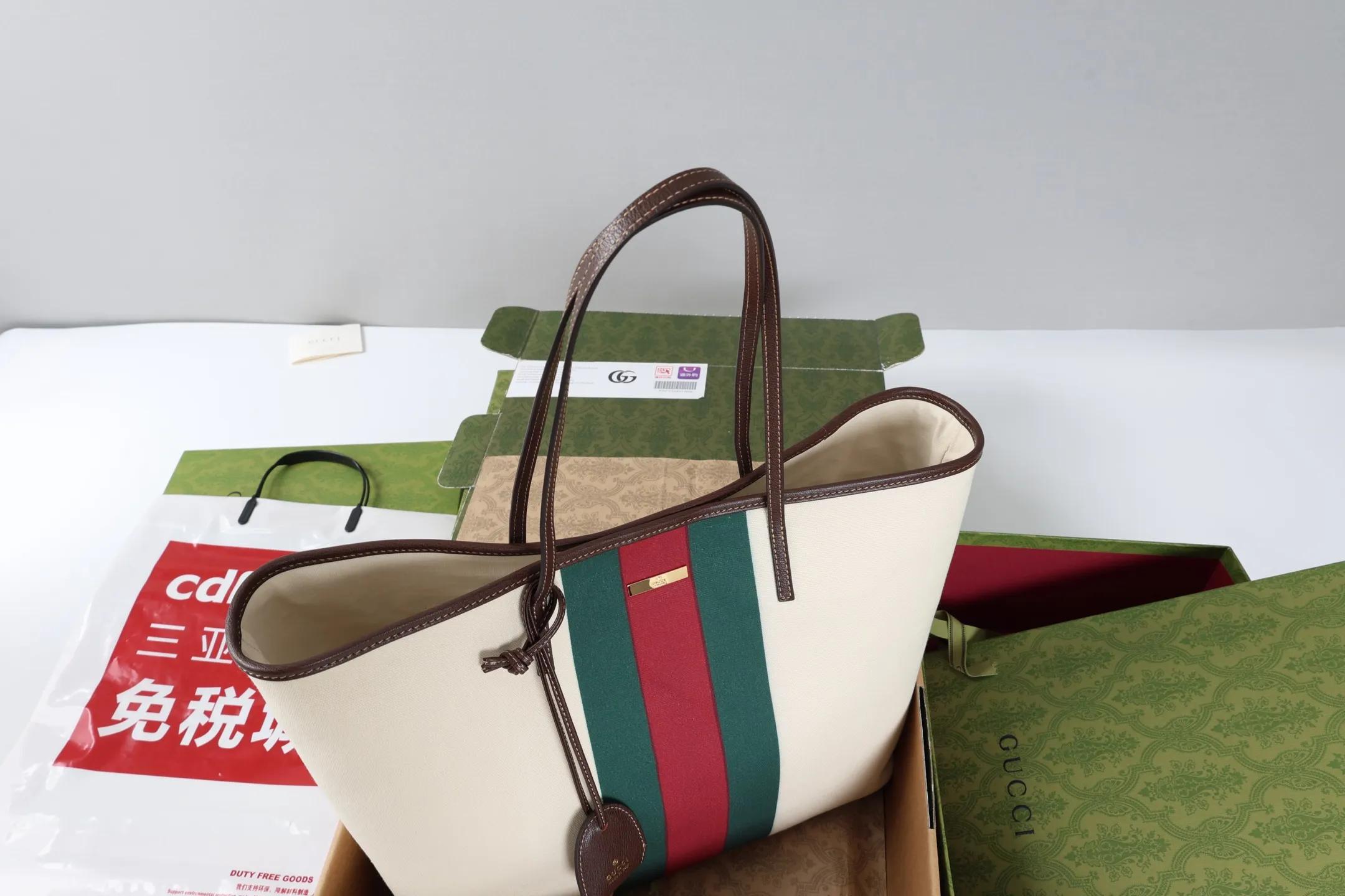 All Categories Official Website "Brand Women's Bags" Women's Bags 💙 GUCCI 2026 Classic GUCCI Print Crossbody Bag