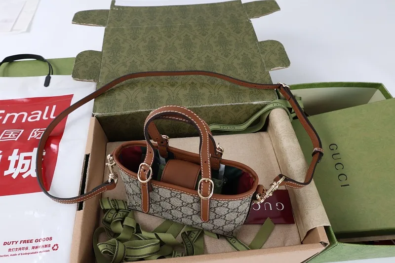 All Categories Official Website "Brand Women's Bags" Women's Bags 💙 GUCCI GUCCI 2026 New Classic GG Pattern Crossbody Bag