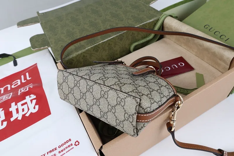 All Categories Official Website "Brand Women's Bags" Women's Bags 💙 GUCCI GUCCI 2026 New Classic GG Pattern Crossbody Bag