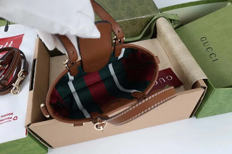 All Categories Official Website "Brand Women's Bags" Women's Bags 💙 GUCCI GUCCI 2026 New Classic GG Pattern Crossbody Bag