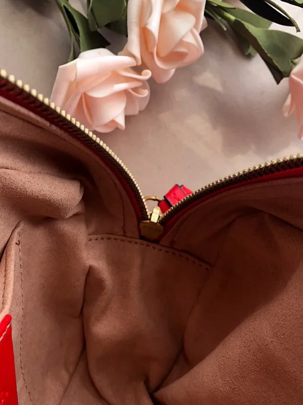 All categories Official website "Brand Women's Bags" Women's Bags 💙 GUCCI Fine imitation Gucci, high imitation Gucci bags, Gucci crossbody bags, 2022 official latest version Gucci crossbody bags, Gucci bag factory, recommended bags, size: 24-13-7CM