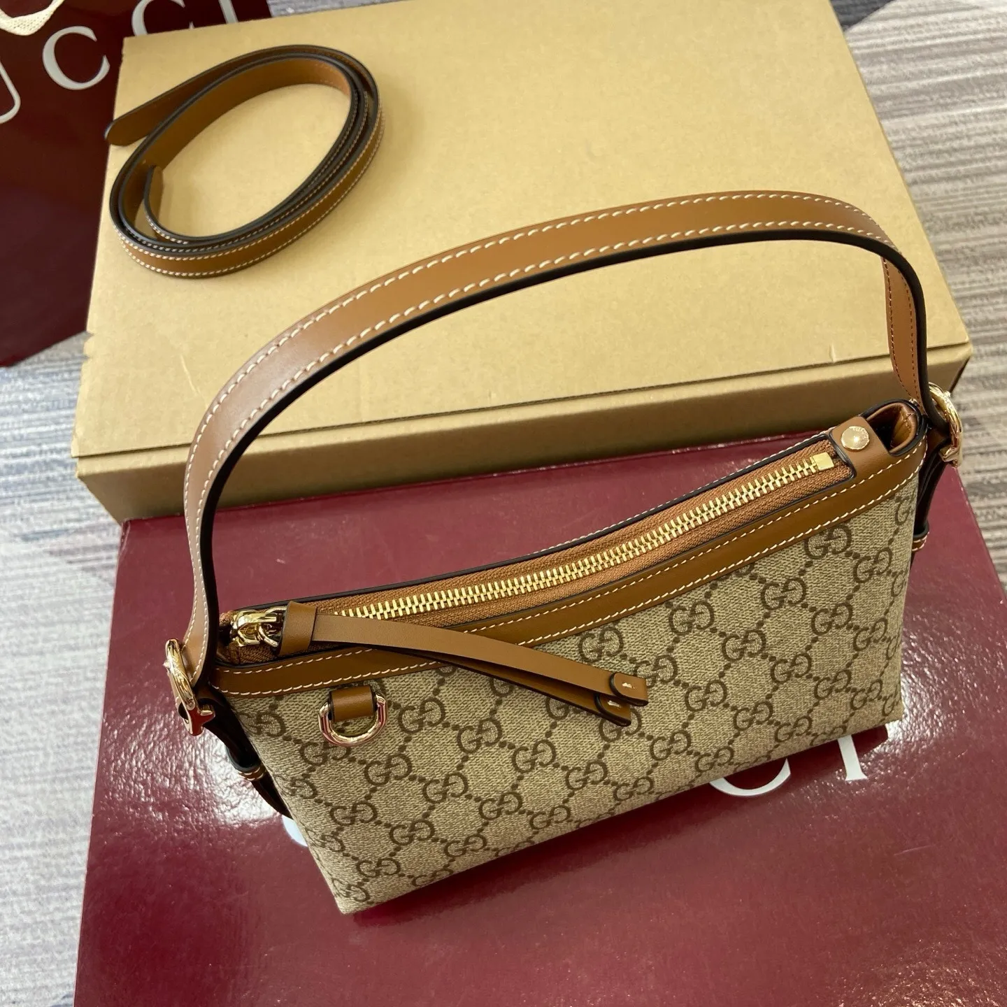 All Categories Official Website "Brand Women's Bags" Women's Bags 💙 GUCCI 2025 New GUCCI Crossbody Bag