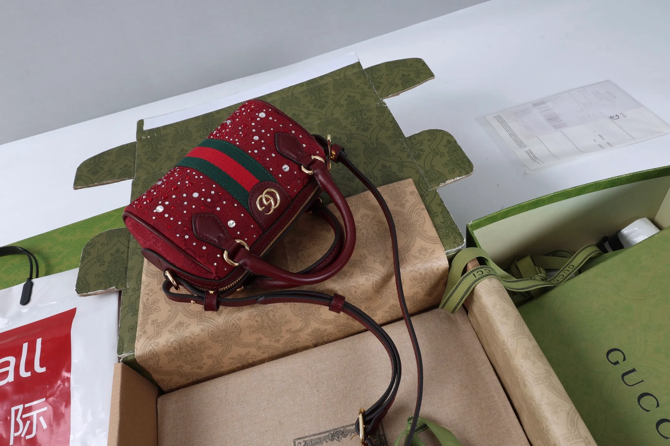 All categories Official website "Brand Women's Bags" Women's Bags 💙 GUCCI 2026 GUCCI new crossbody shoulder bag