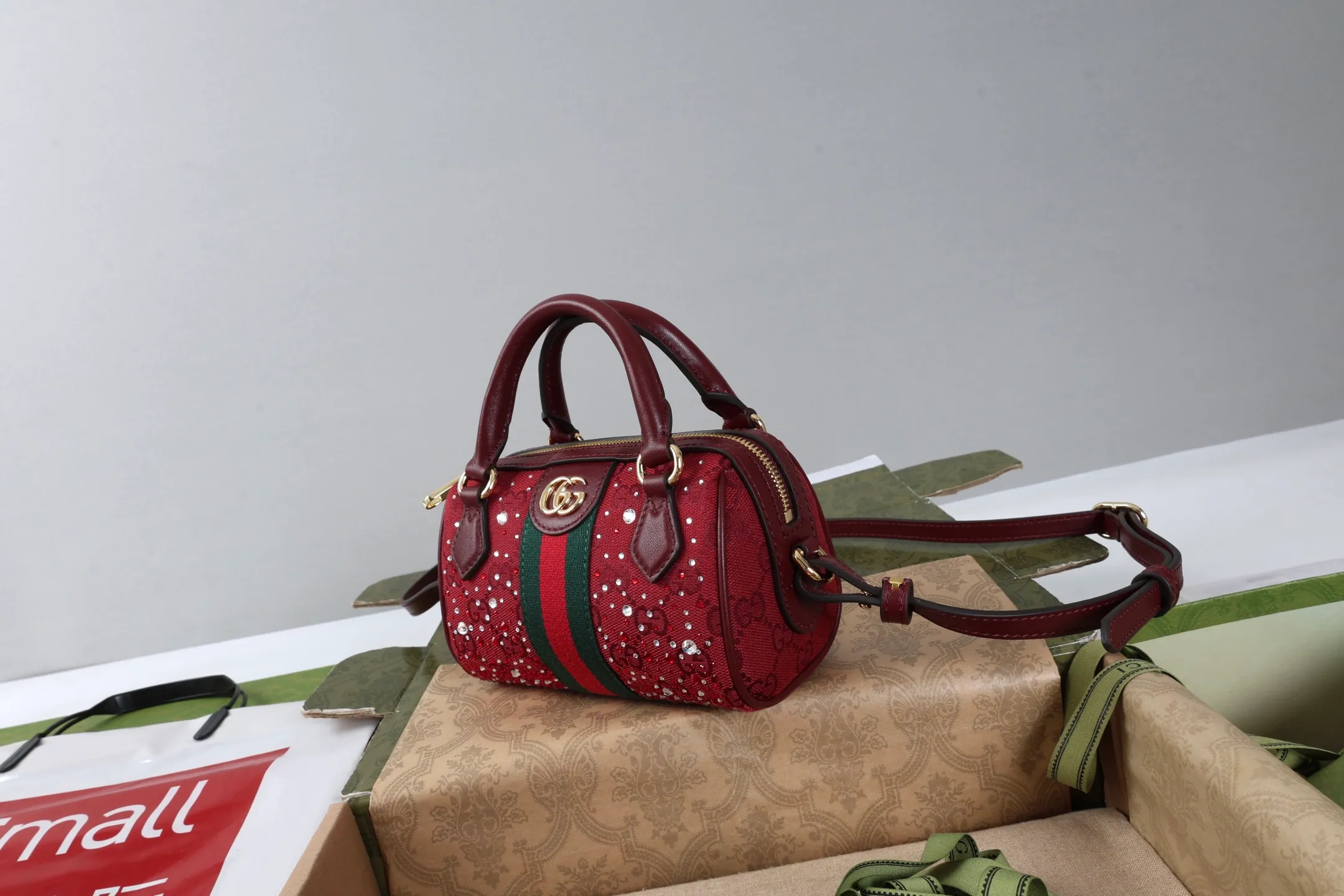 All categories Official website "Brand Women's Bags" Women's Bags 💙 GUCCI 2026 GUCCI new crossbody shoulder bag