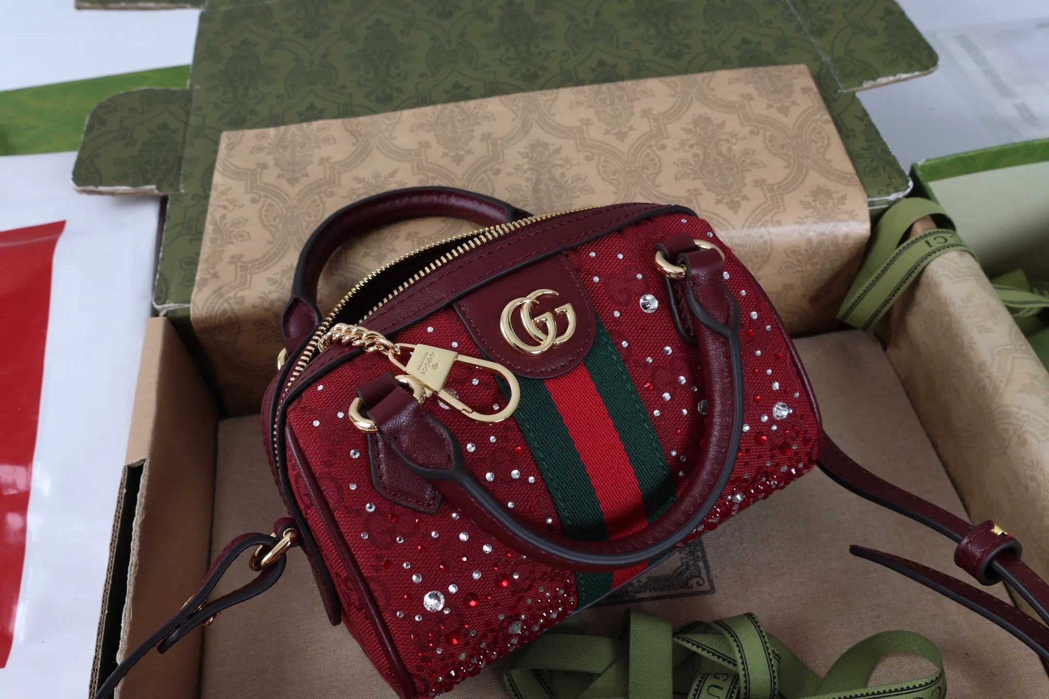 All categories Official website "Brand Women's Bags" Women's Bags 💙 GUCCI 2026 GUCCI new crossbody shoulder bag
