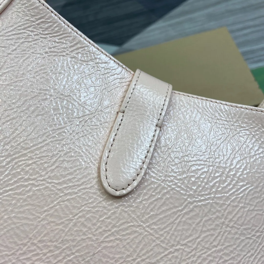 All categories Official website "Brand Women's Bags" Women's Bags 💙 GUCCI 2025 new GUCCI armpit bag