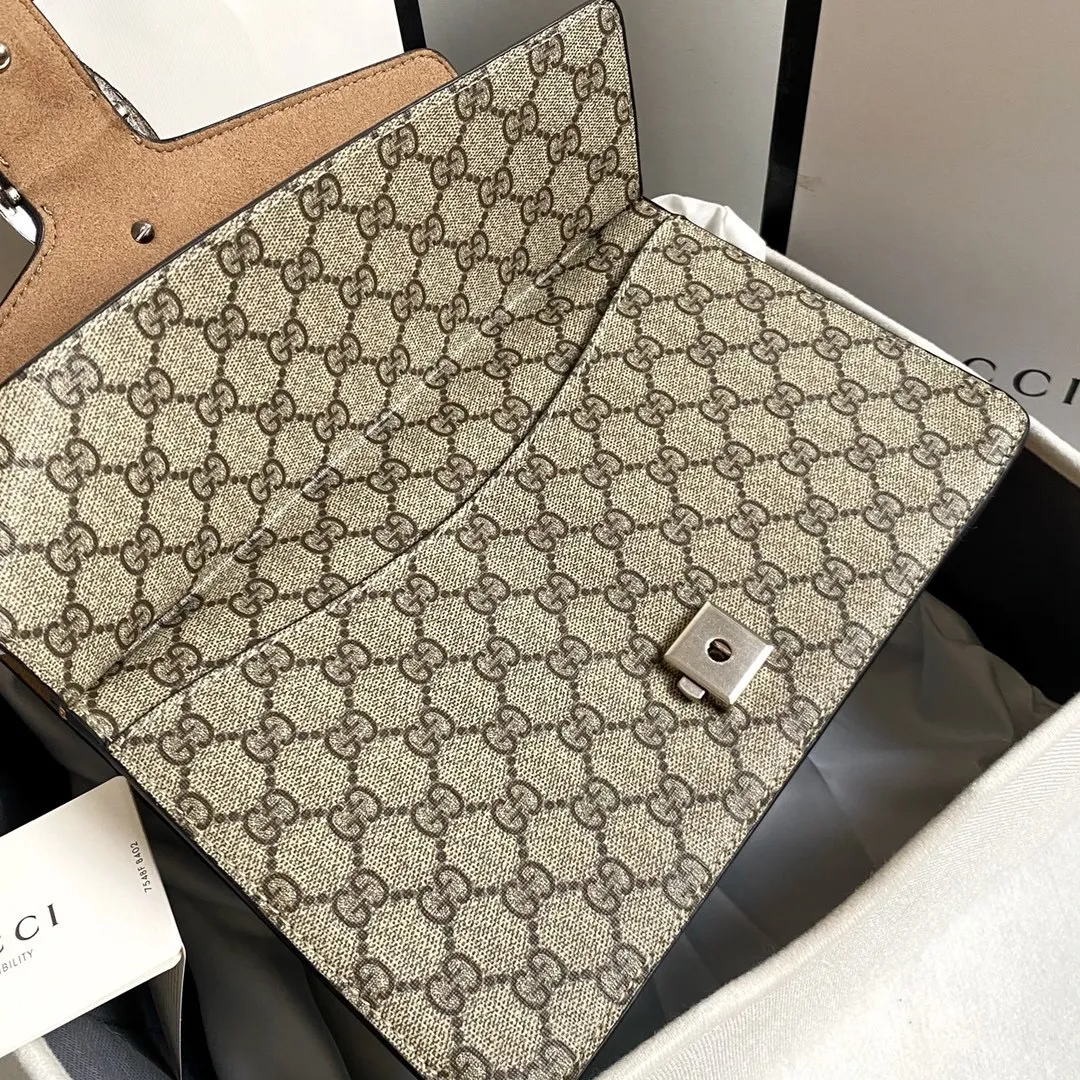 All categories Official website "Brand Women's Bags" Women's Bags 💙 GUCCI 2022 official new Gucci crossbody bag wholesale Original order quality 58002000 Size: 28-18-9Cm