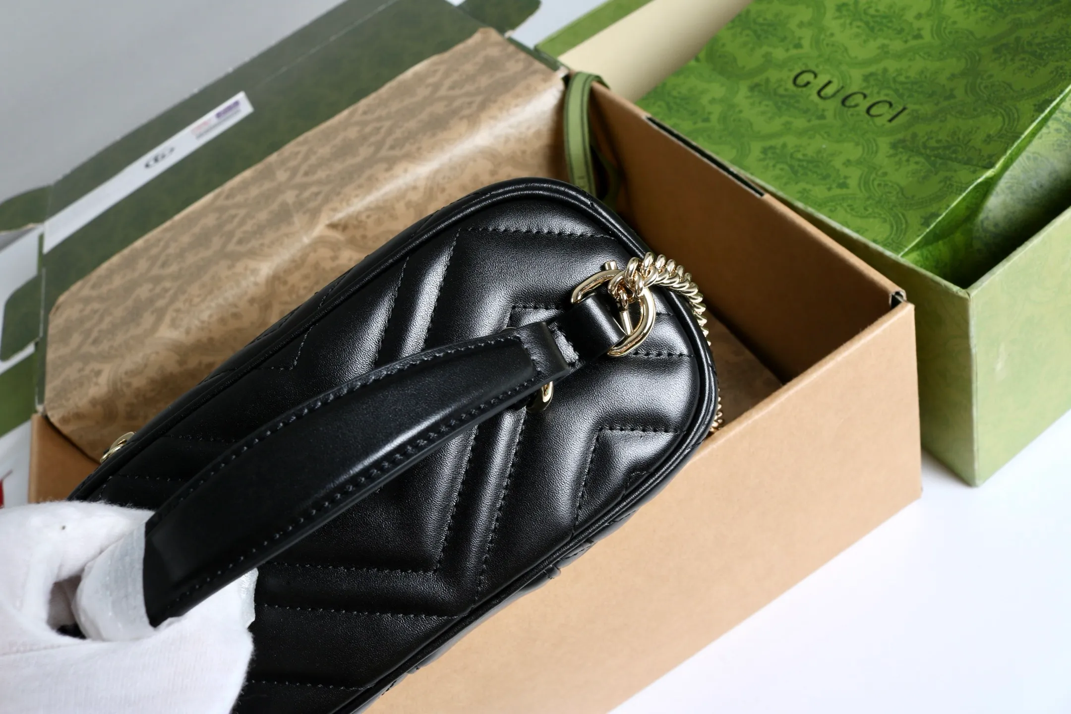 All categories Official website "Brand Women's Bags" Women's Bags 💙 GUCCI 2026 GUCCI new crossbody shoulder bag