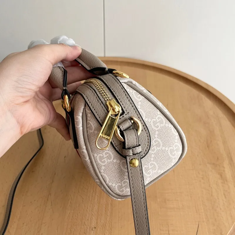 All Categories Official Website "Brand Women's Bags" Women's Bags 💙 GUCCI 2024 Official Website New GUCCI Crossbody Bag