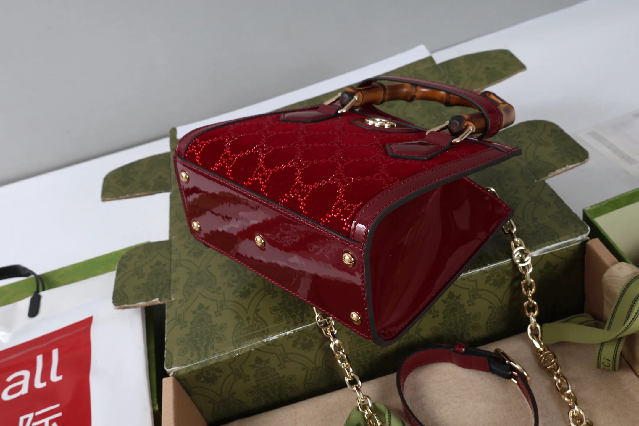 All categories Official website "Brand Women's Bags" Women's Bags 💙 GUCCI 2026 GUCCI new crossbody shoulder bag