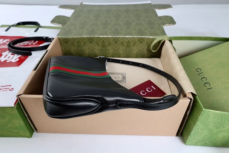 All categories Official website "Brand Women's Bags" Women's Bags 💙 GUCCI 2026 GUCCI new crossbody shoulder bag