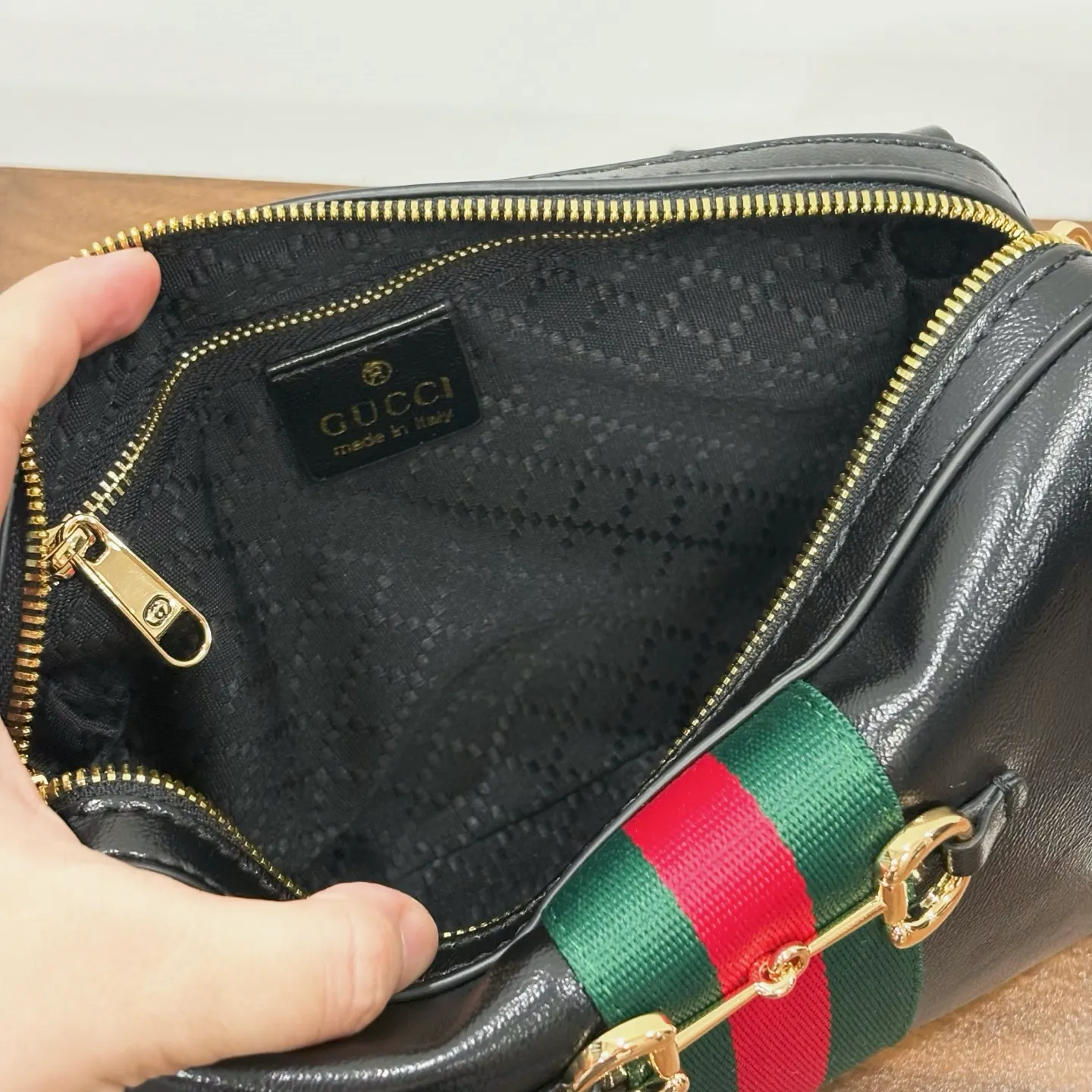 All Categories Official Website "Brand Women's Bags" Women's Bags 💙 GUCCI 2026 New GUCCI Crossbody Bag