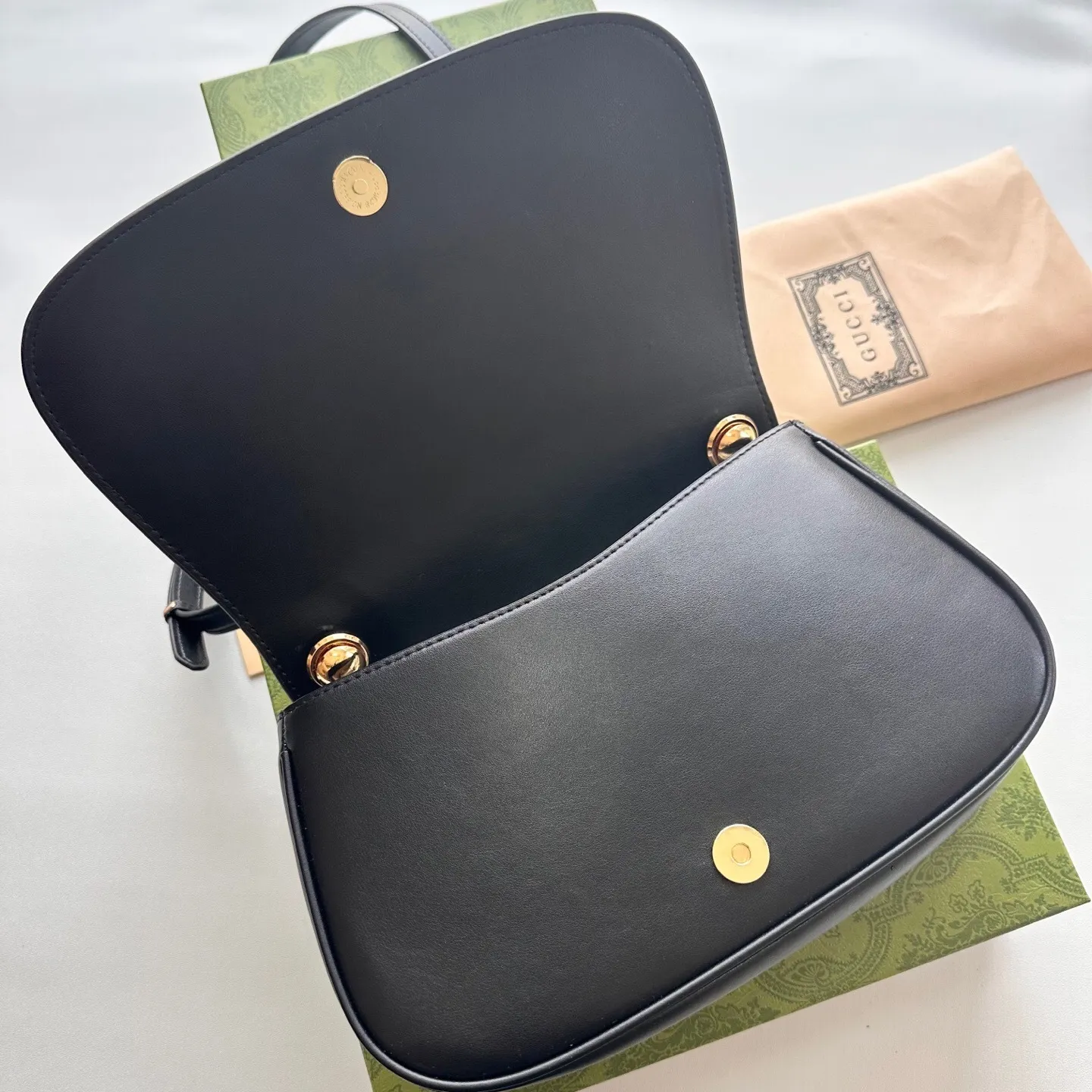 All Categories Official Website "Brand Women's Bags" Women's Bags 💙 GUCCI 2025 New GUCCI Crossbody Bag