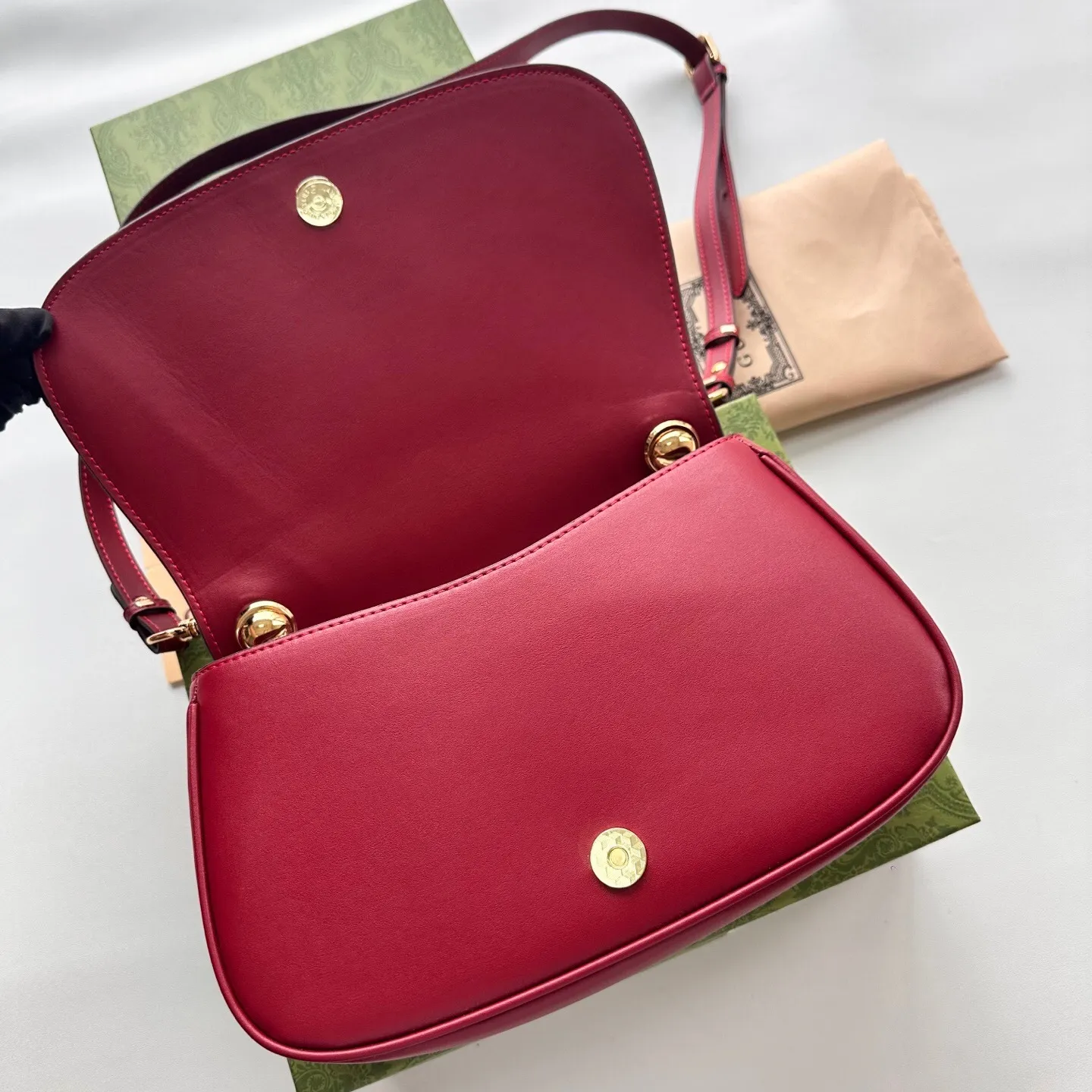 All Categories Official Website "Brand Women's Bags" Women's Bags 💙 GUCCI 2025 New GUCCI Crossbody Bag