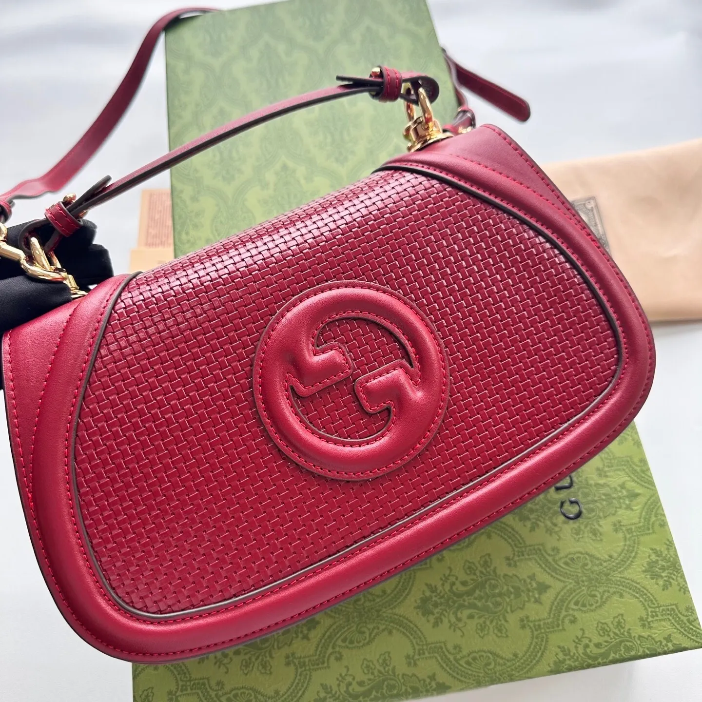 All Categories Official Website "Brand Women's Bags" Women's Bags 💙 GUCCI 2025 New GUCCI Crossbody Bag
