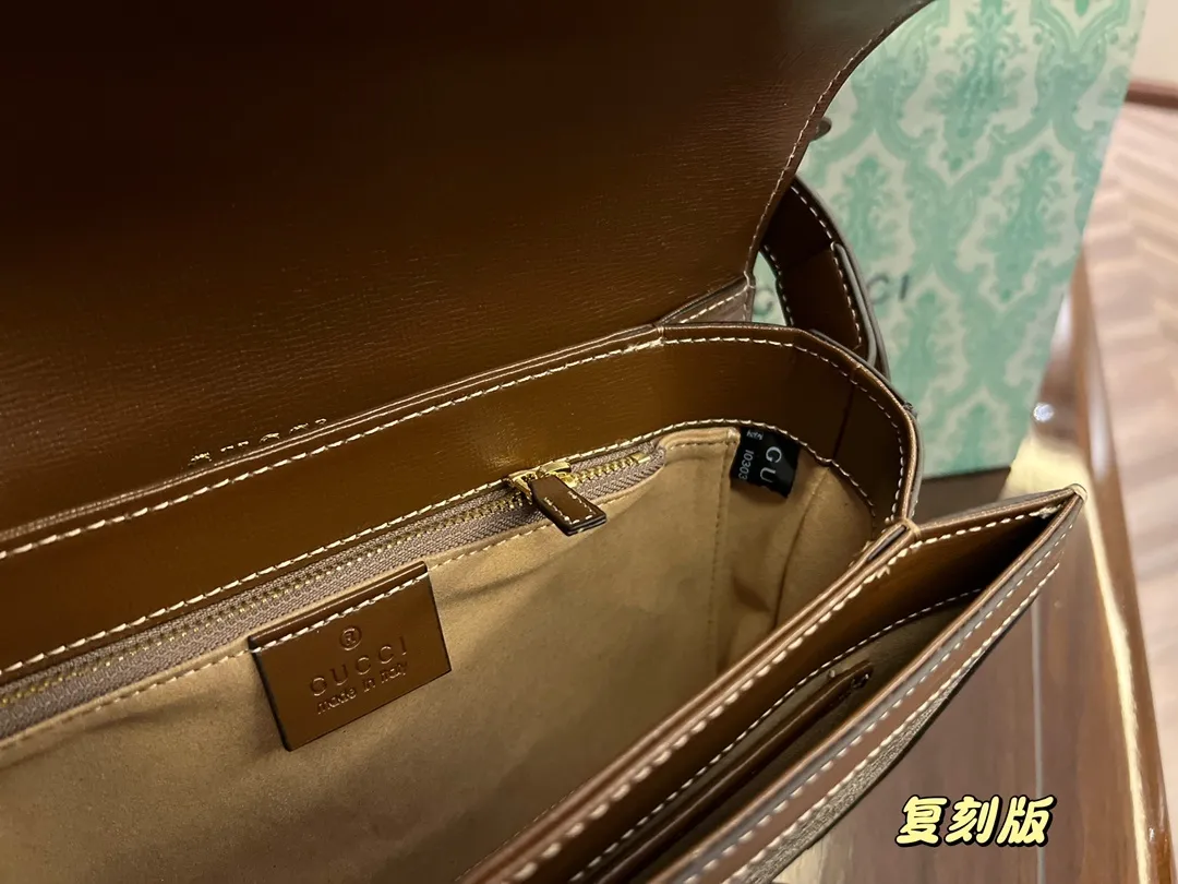 All Categories Official Website "Brand Women's Bags" Women's Bags 💙 GUCCI 2022 Official New Style Gucci Saddle Bag Wholesale 58001600 High Quality Specifications: 25-18CM