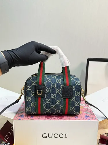 All Categories Official Website "Brand Women's Bags" Women's Bags 💙 GUCCI 2026 New GUCCI Crossbody Bag