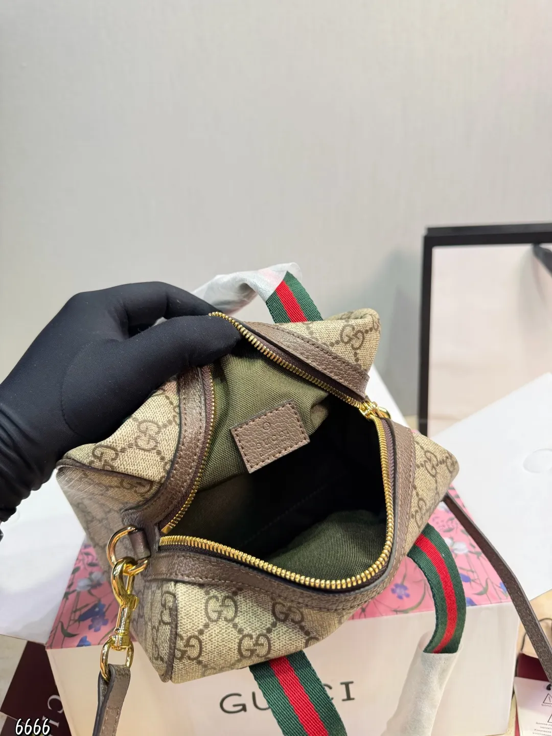 All Categories Official Website "Brand Women's Bags" Women's Bags 💙 GUCCI 2026 New GUCCI Crossbody Bag