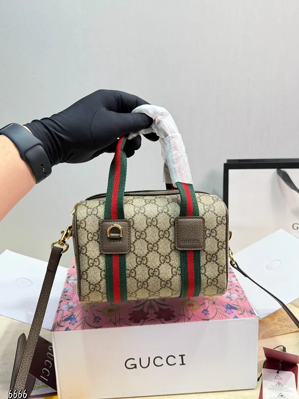 All Categories Official Website "Brand Women's Bags" Women's Bags 💙 GUCCI 2026 New GUCCI Crossbody Bag