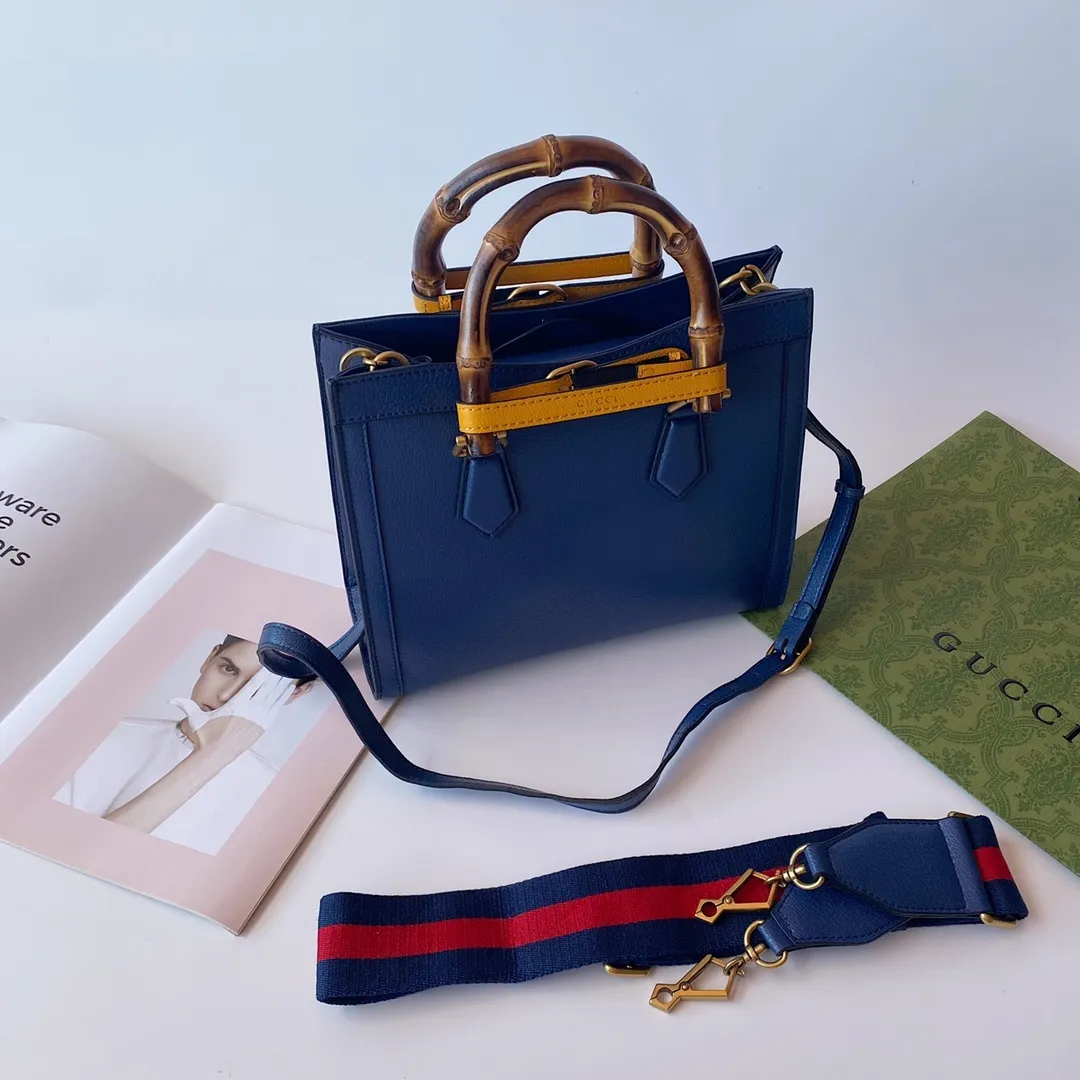 All Categories Official Website "Brand Women's Bags" Women's Bags 💙 GUCCI 2022 Official New Gucci Tote Bag Wholesale 58002200 High Quality Specifications: 27-24-11CM