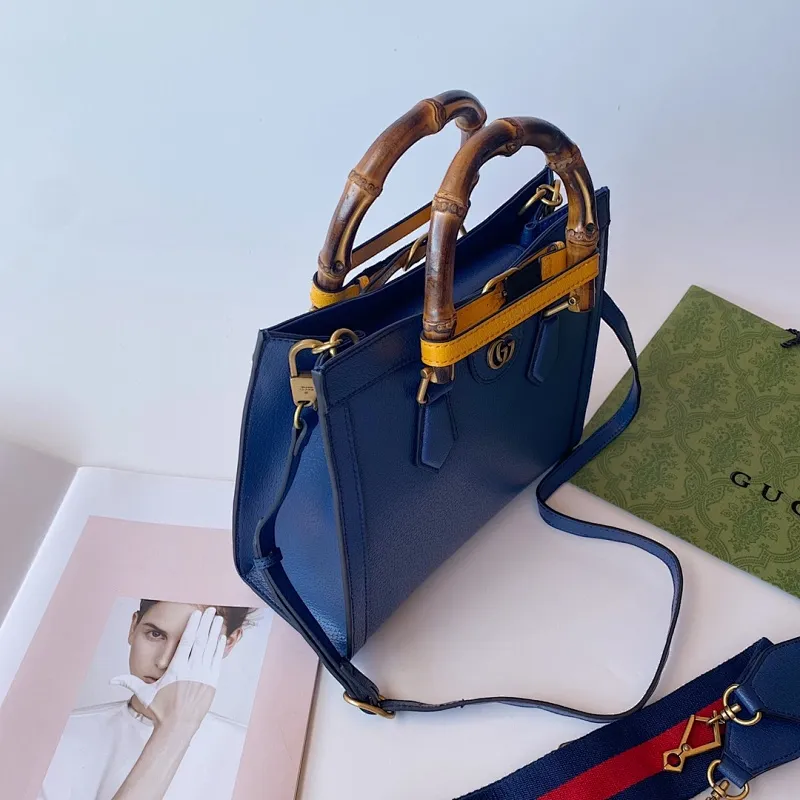 All Categories Official Website "Brand Women's Bags" Women's Bags 💙 GUCCI 2022 Official New Gucci Tote Bag Wholesale 58002200 High Quality Specifications: 27-24-11CM